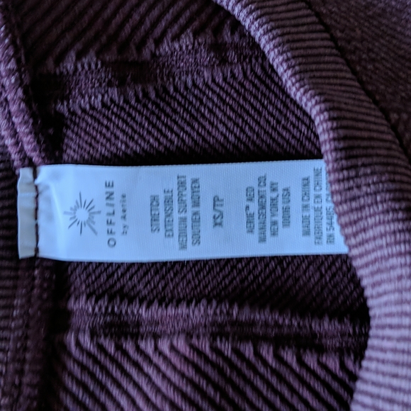 Work out tops - Picture 2 of 3